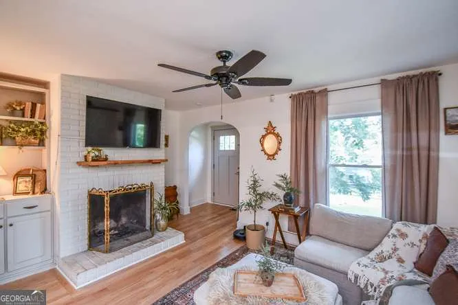 155 Mountain View DR Gainesville, GA 30501