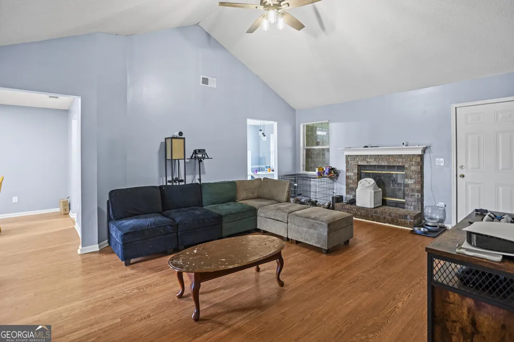 2360 Rowe ST Hinesville, GA 31313