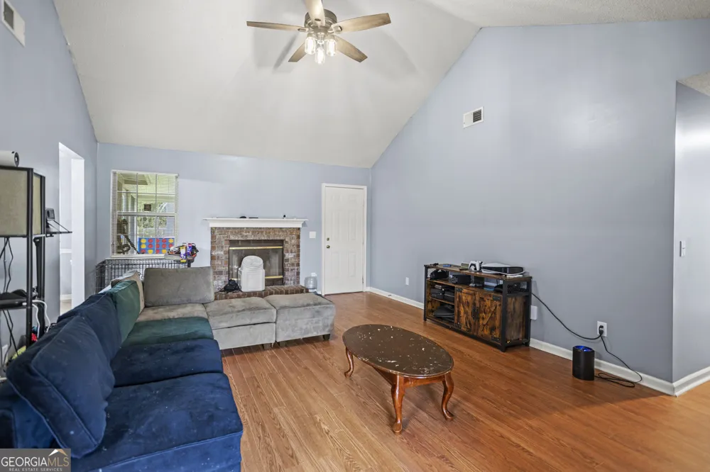 2360 Rowe ST Hinesville, GA 31313