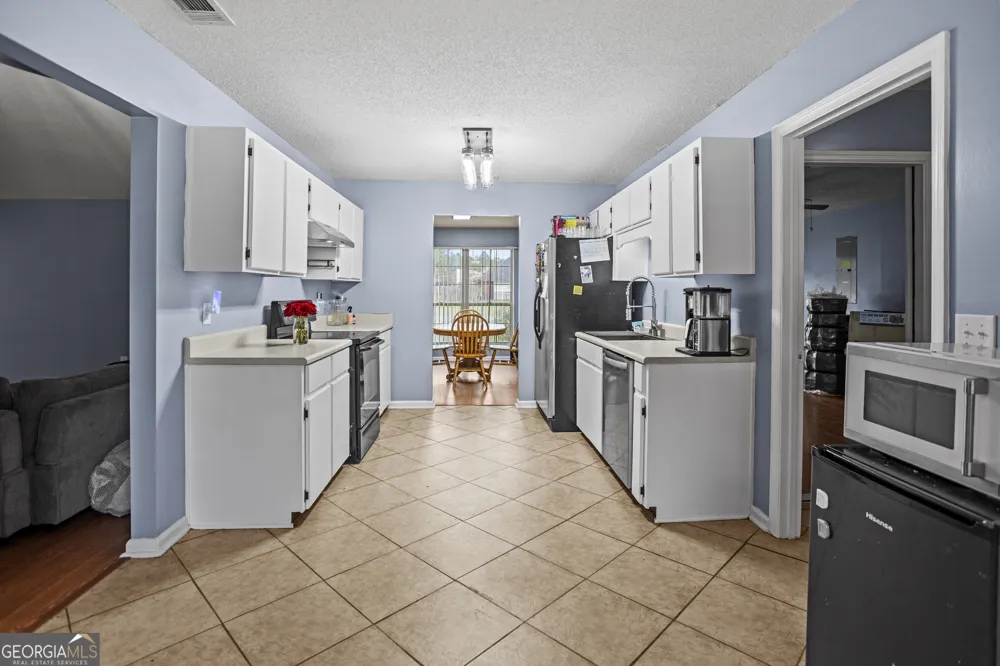 2360 Rowe ST Hinesville, GA 31313