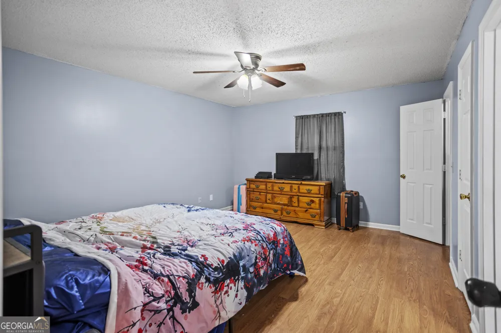2360 Rowe ST Hinesville, GA 31313