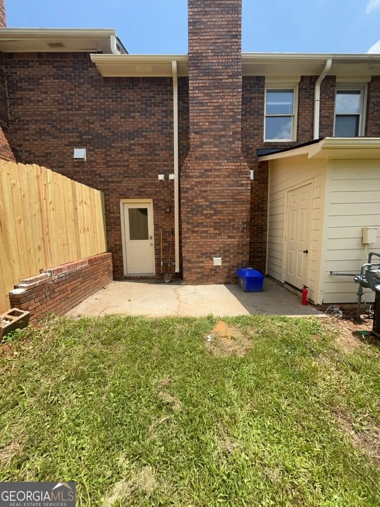 169 Walter WAY Stone Mountain, GA 30083