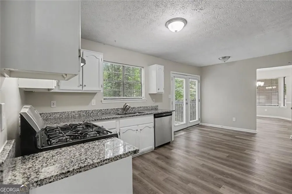 5322 Walker RD Stone Mountain, GA 30088