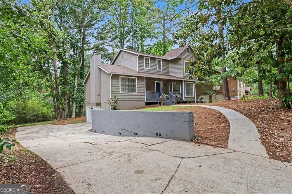 5322 Walker RD Stone Mountain, GA 30088