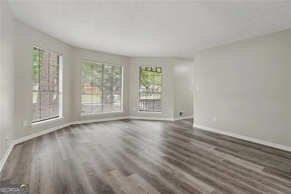 5322 Walker RD Stone Mountain, GA 30088
