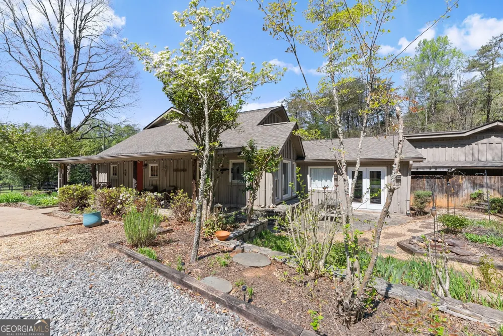 290 Chastain RD Sautee Nacoochee, GA 30571
