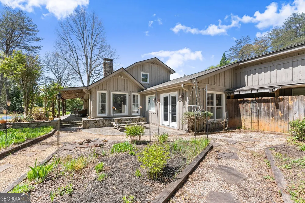 290 Chastain RD Sautee Nacoochee, GA 30571