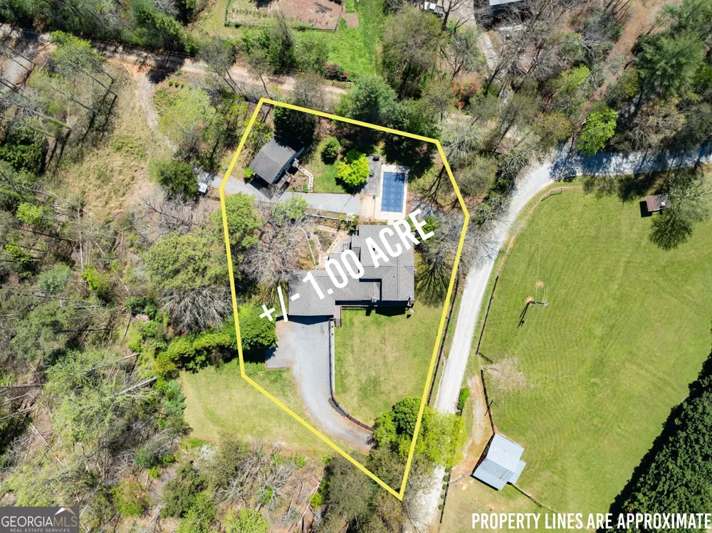 290 Chastain RD Sautee Nacoochee, GA 30571