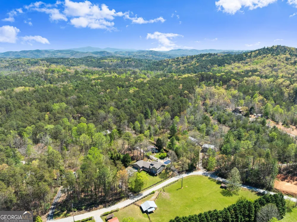 290 Chastain RD Sautee Nacoochee, GA 30571
