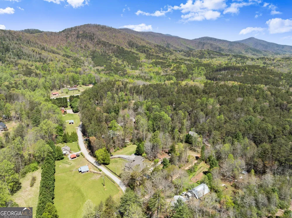 290 Chastain RD Sautee Nacoochee, GA 30571