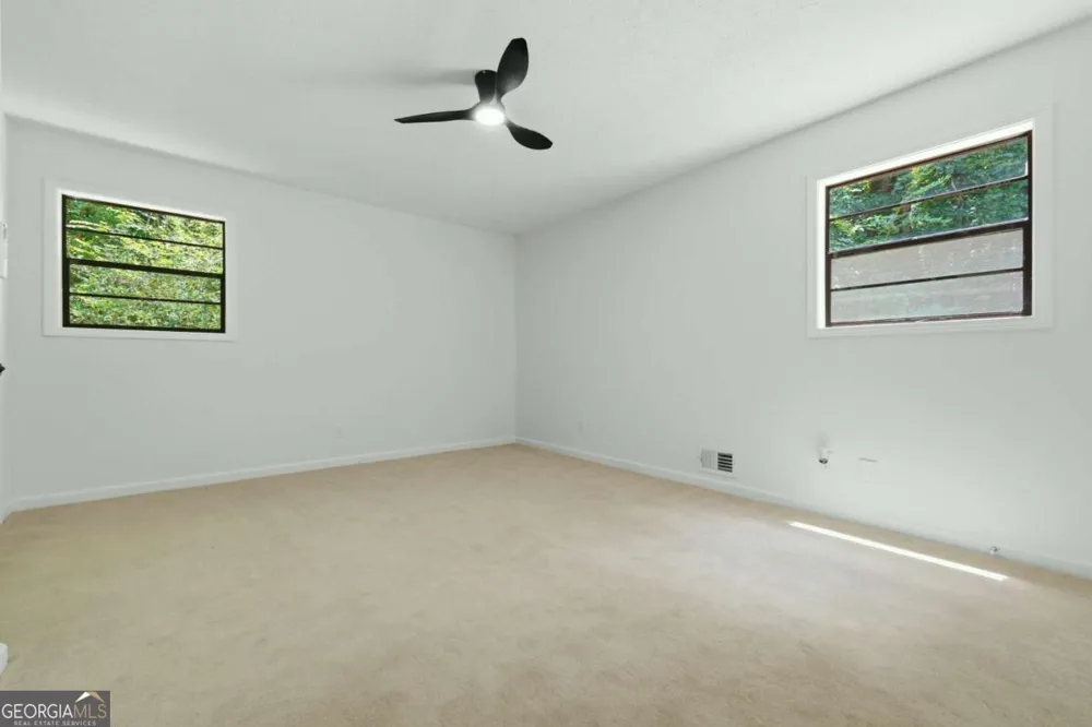 411 Hunters LN Woodstock, GA 30189