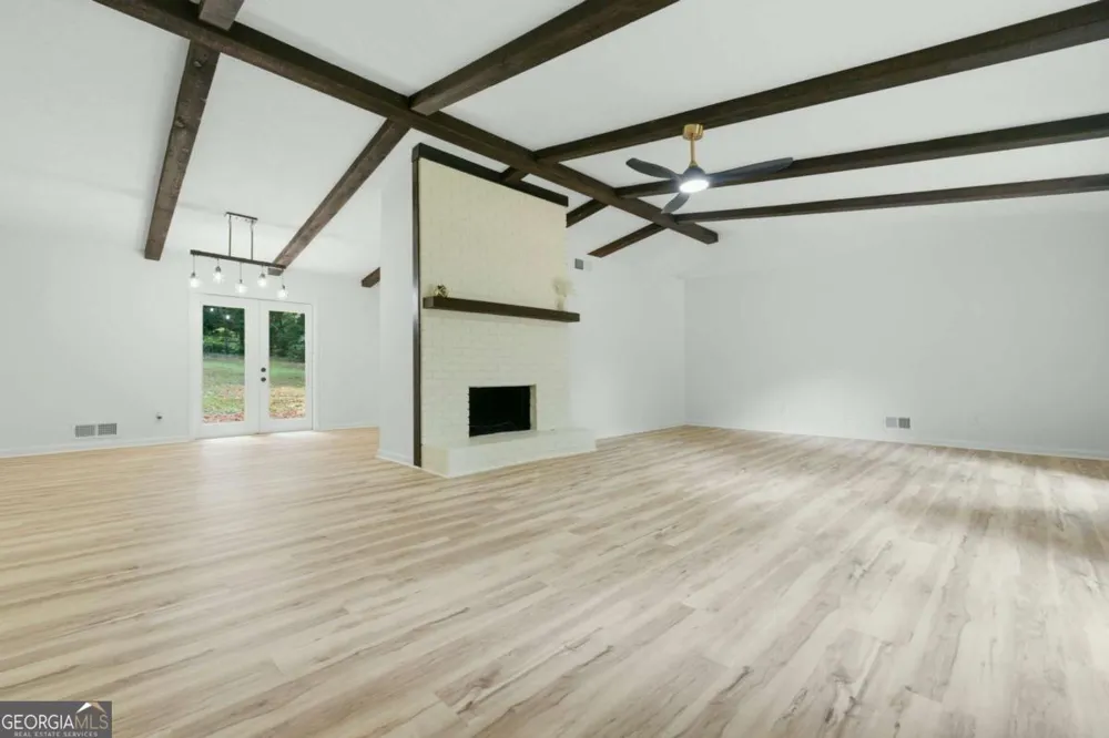 411 Hunters LN Woodstock, GA 30189