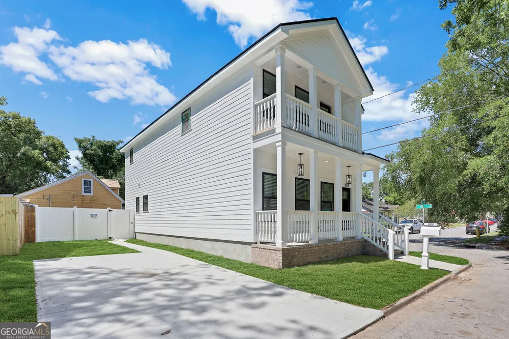 1005 E 35th ST Savannah, GA 31401