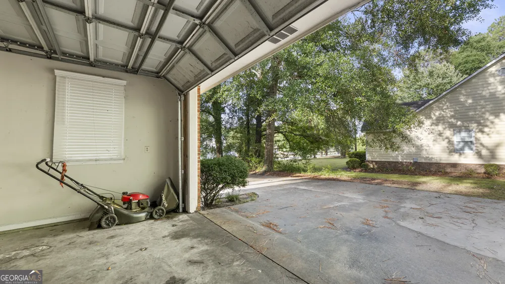304 Rogers RD Statesboro, GA 30458