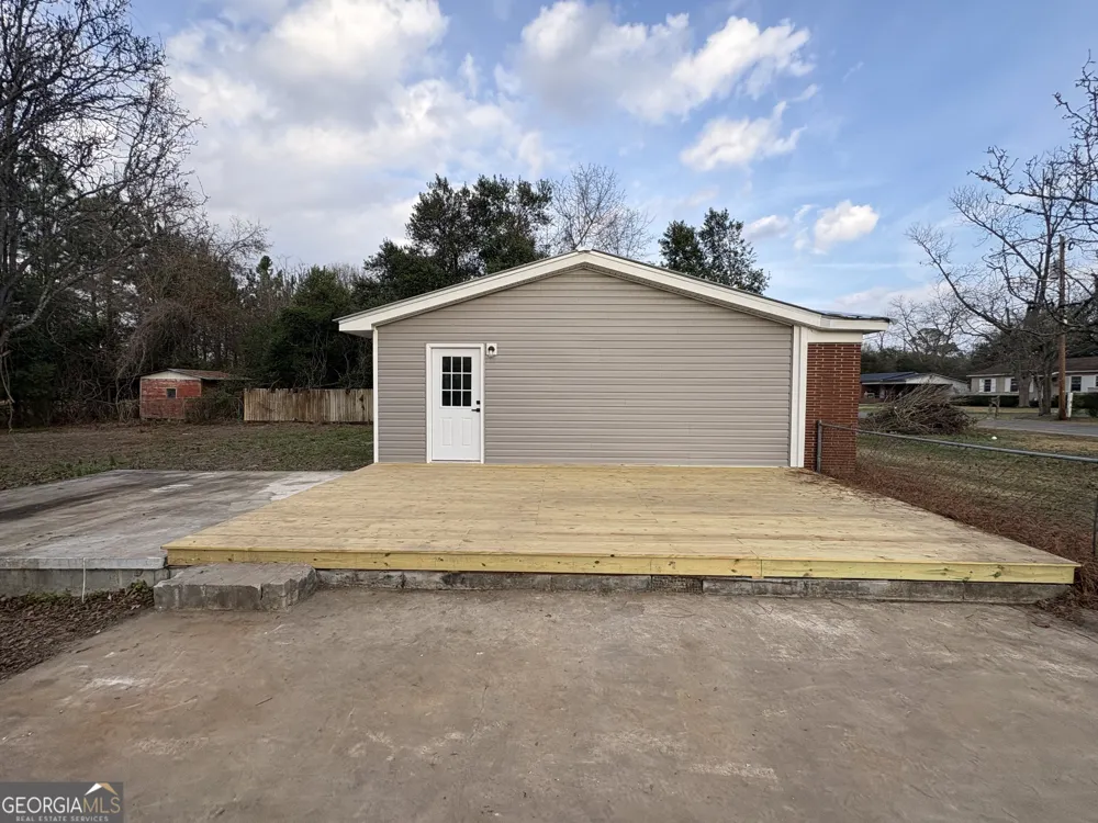 118 Edmondson CIR Cochran, GA 31014