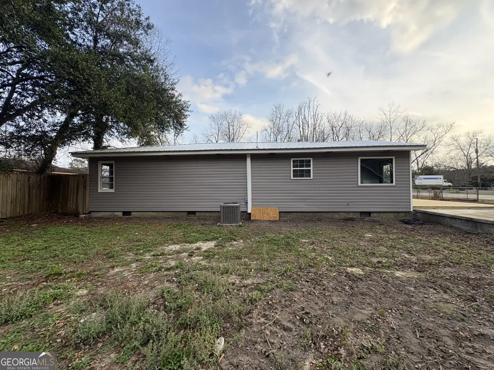 118 Edmondson CIR Cochran, GA 31014