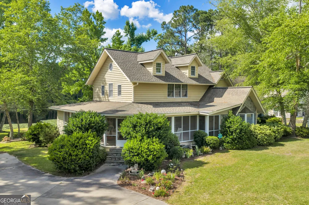 87 Georgia AVE Adrian, GA 31002