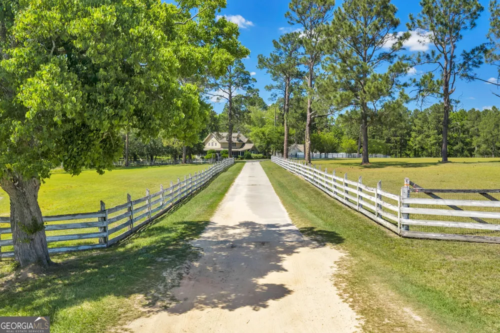 87 Georgia AVE Adrian, GA 31002