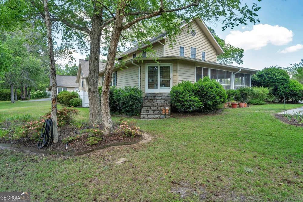 87 Georgia AVE Adrian, GA 31002