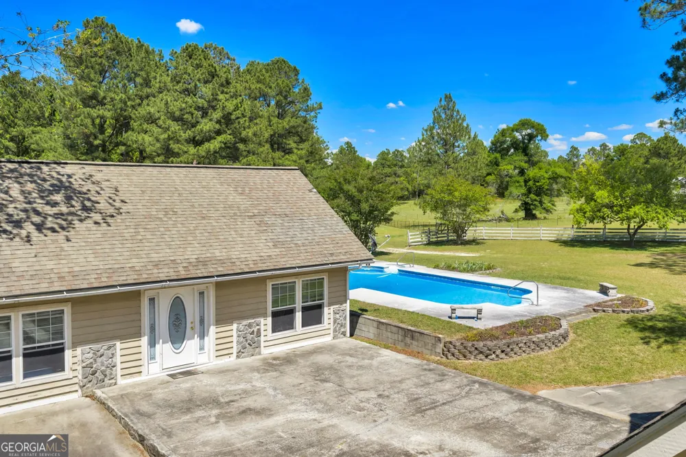 87 Georgia AVE Adrian, GA 31002