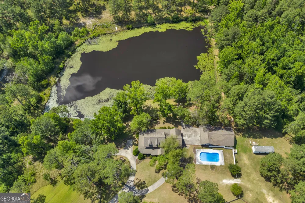 87 Georgia AVE Adrian, GA 31002