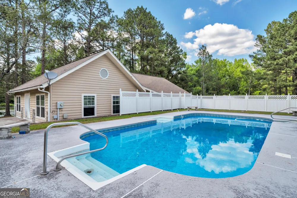 87 Georgia AVE Adrian, GA 31002