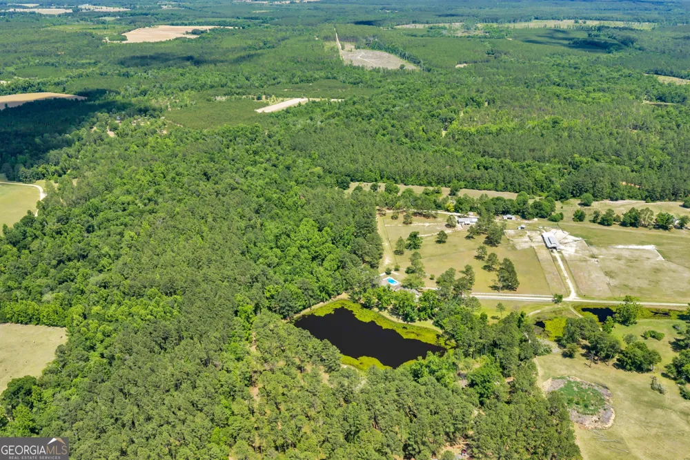 87 Georgia AVE Adrian, GA 31002