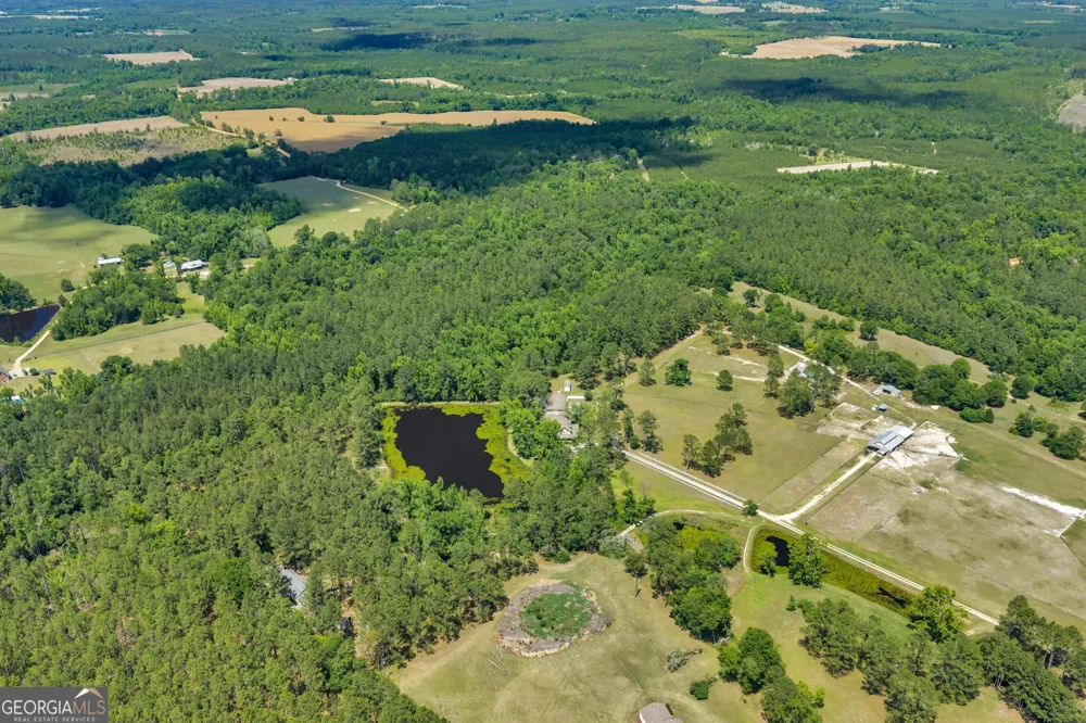 87 Georgia AVE Adrian, GA 31002