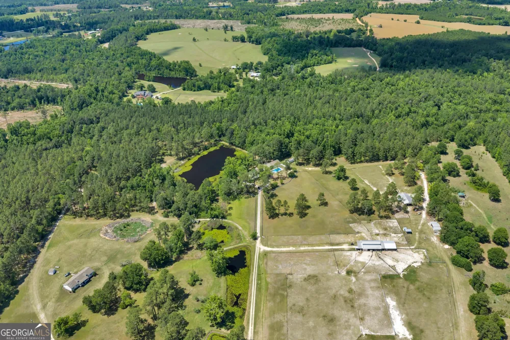 87 Georgia AVE Adrian, GA 31002