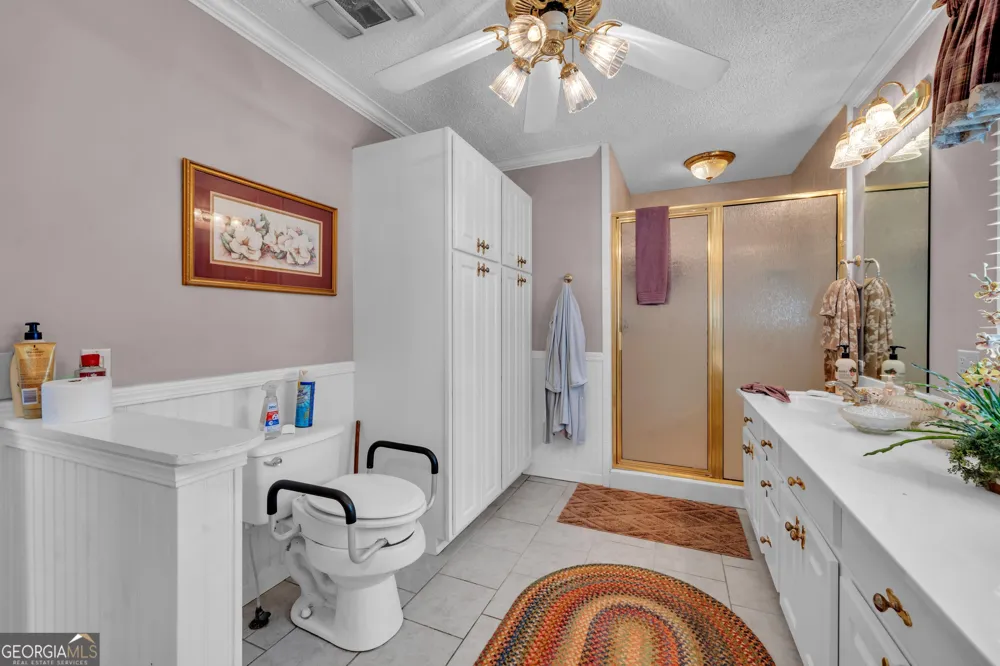 87 Georgia AVE Adrian, GA 31002