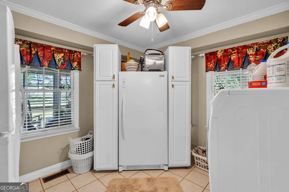 87 Georgia AVE Adrian, GA 31002