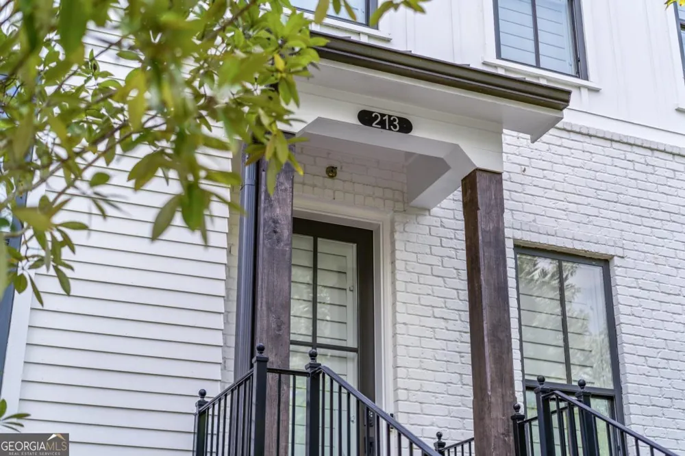 213 Phillips LN Alpharetta, GA 30009
