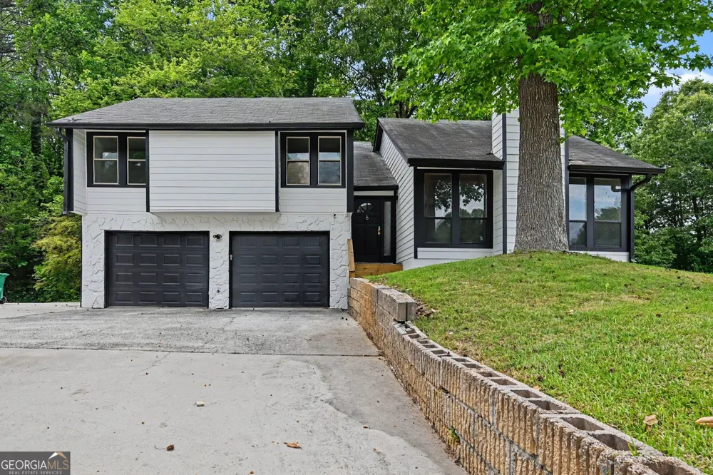 1030 Chapman LN Stone Mountain, GA 30088