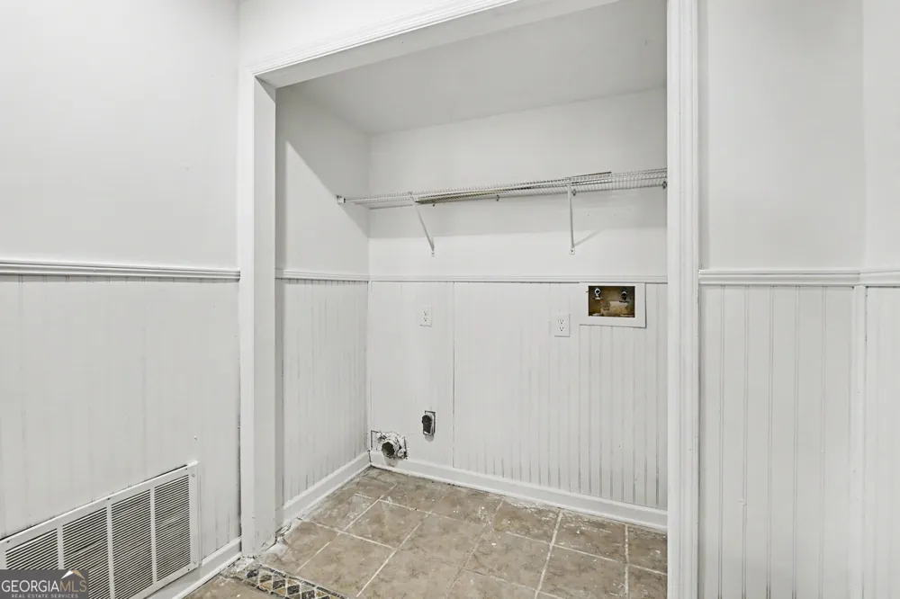 1030 Chapman LN Stone Mountain, GA 30088