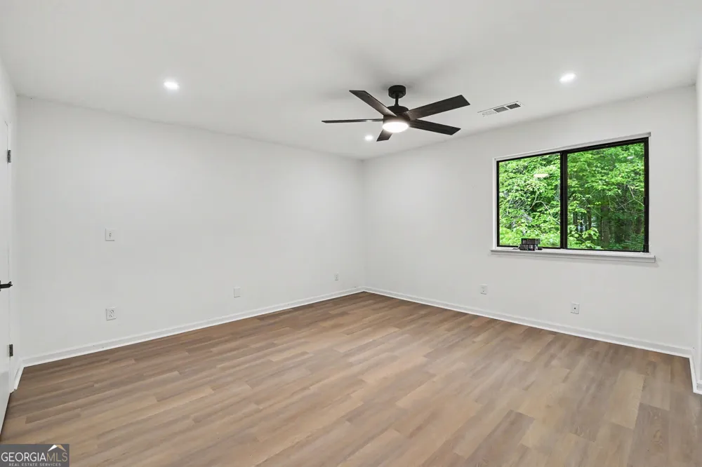 1030 Chapman LN Stone Mountain, GA 30088