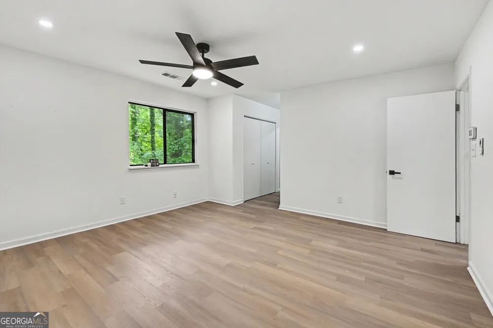 1030 Chapman LN Stone Mountain, GA 30088