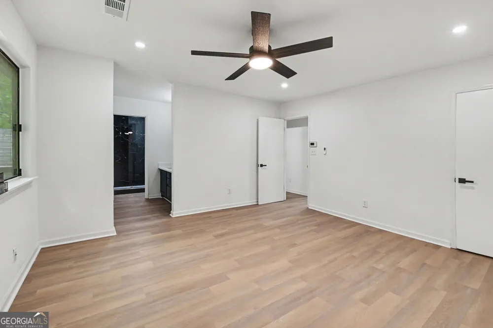 1030 Chapman LN Stone Mountain, GA 30088