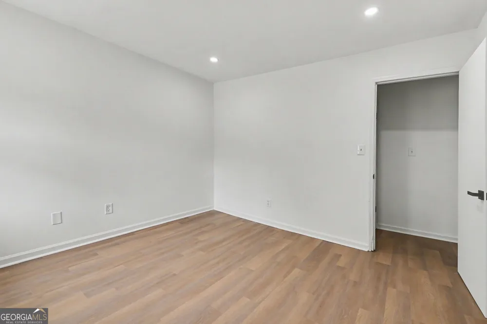 1030 Chapman LN Stone Mountain, GA 30088