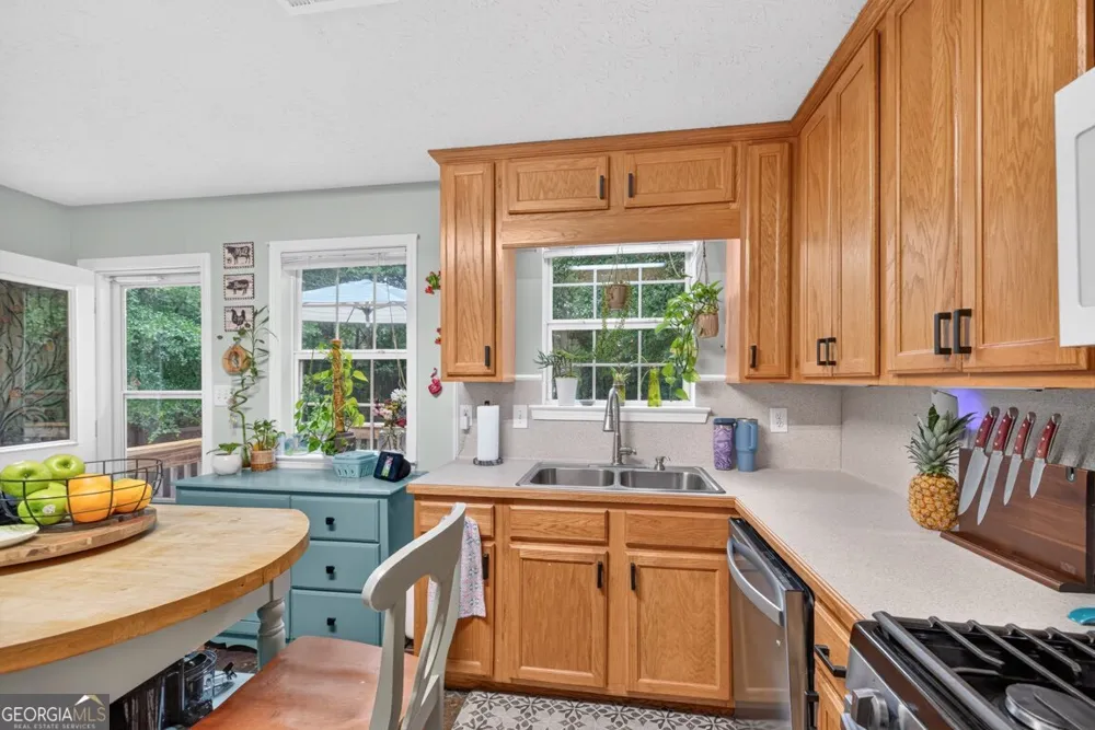 130 Creek DR Locust Grove, GA 30248
