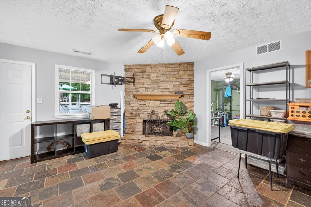 130 Creek DR Locust Grove, GA 30248