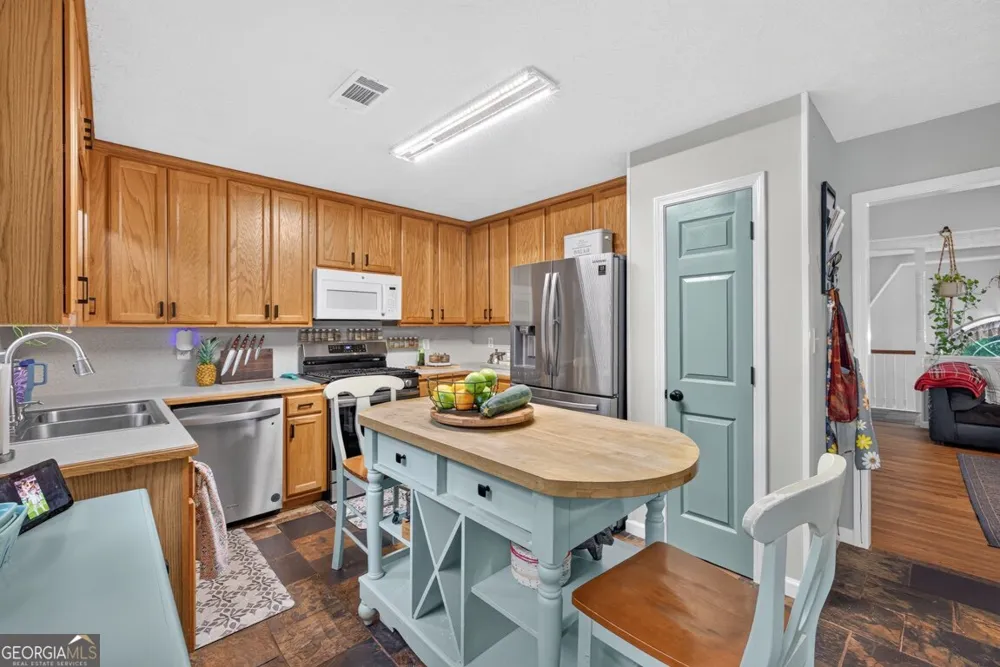 130 Creek DR Locust Grove, GA 30248