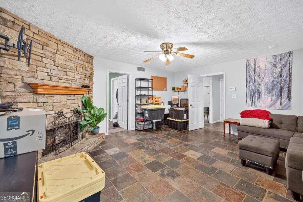 130 Creek DR Locust Grove, GA 30248