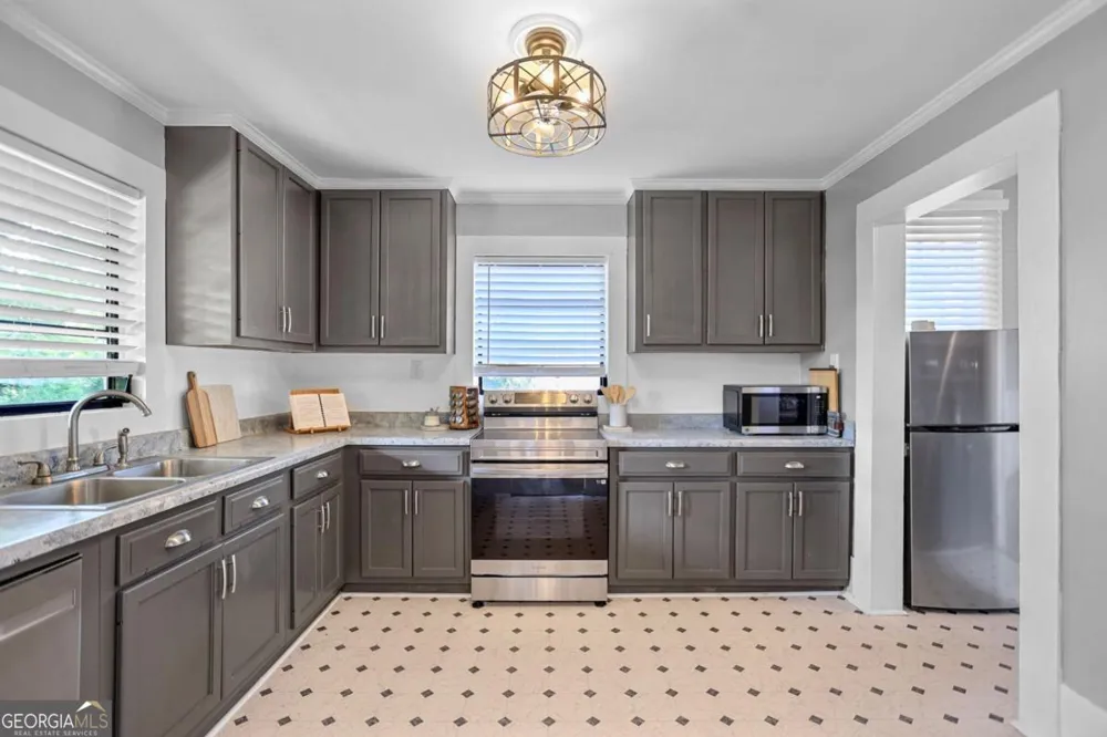 201 Oak ST Hogansville, GA 30230