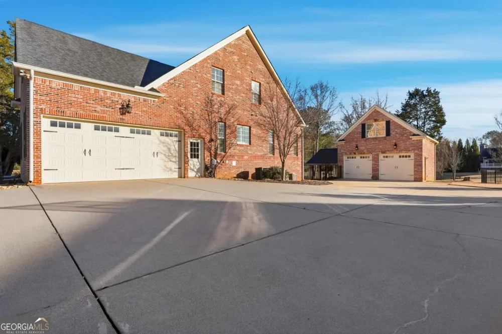 18 Starlight DR NW Cartersville, GA 30121