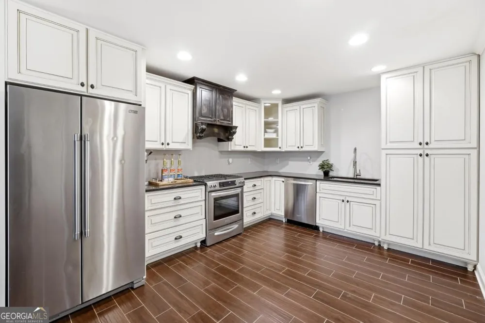 18 Starlight DR NW Cartersville, GA 30121