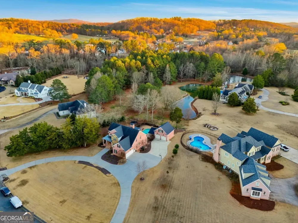 18 Starlight DR NW Cartersville, GA 30121