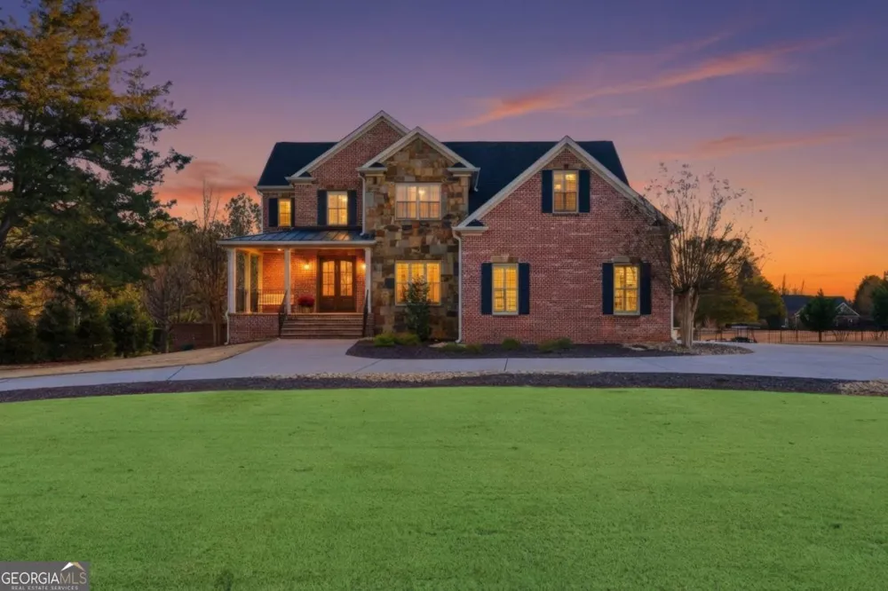 18 Starlight DR NW Cartersville, GA 30121