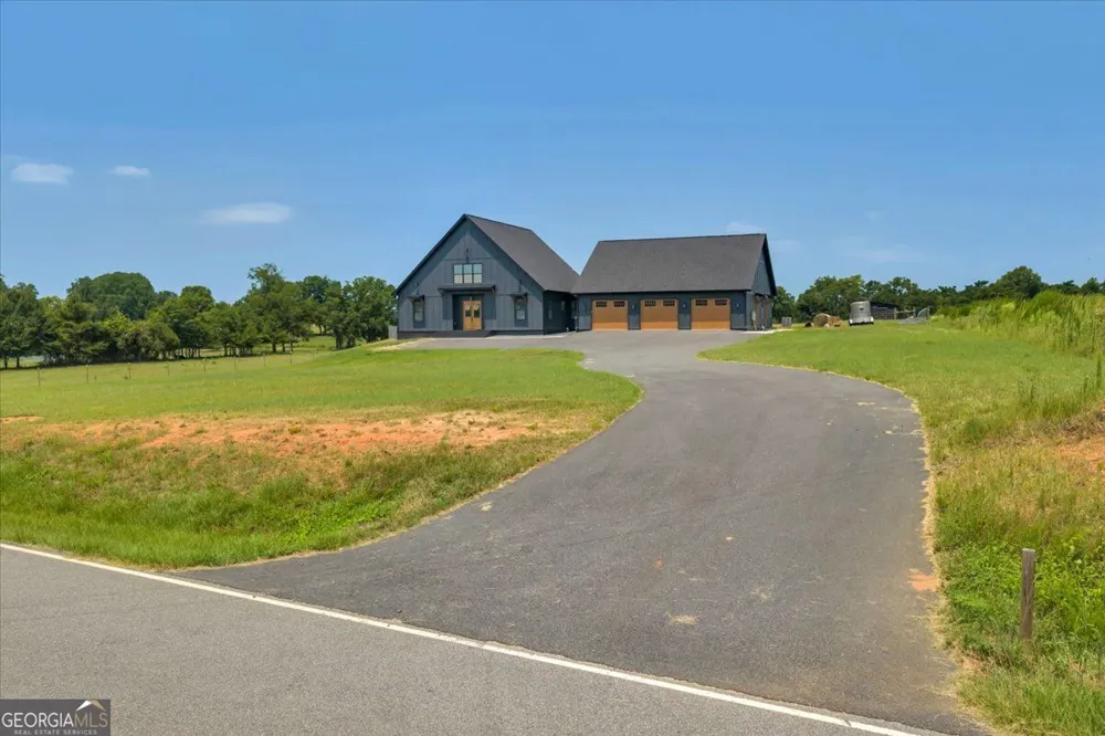 189 Gilbert RD Elko, GA 31025