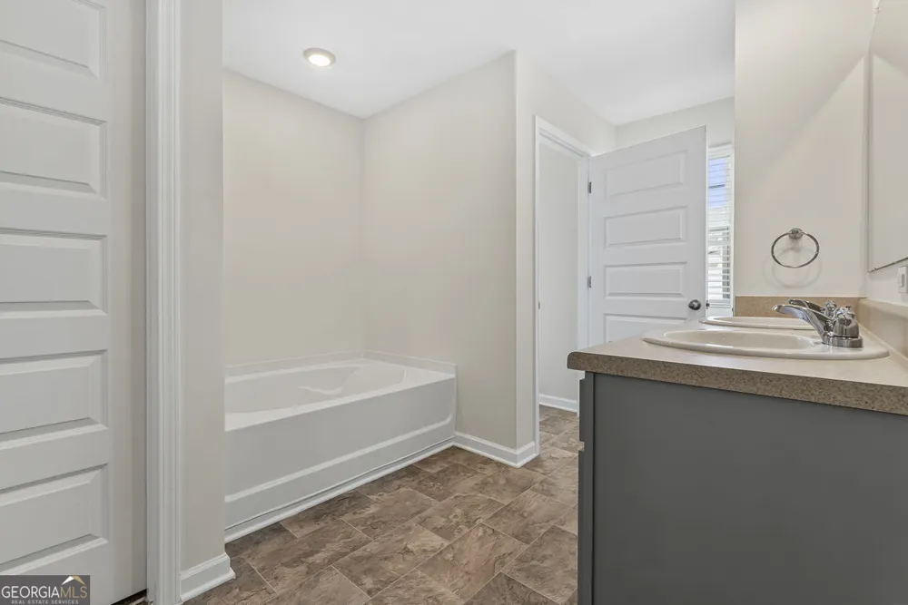 174 Hampton CIR McDonough, GA 30253
