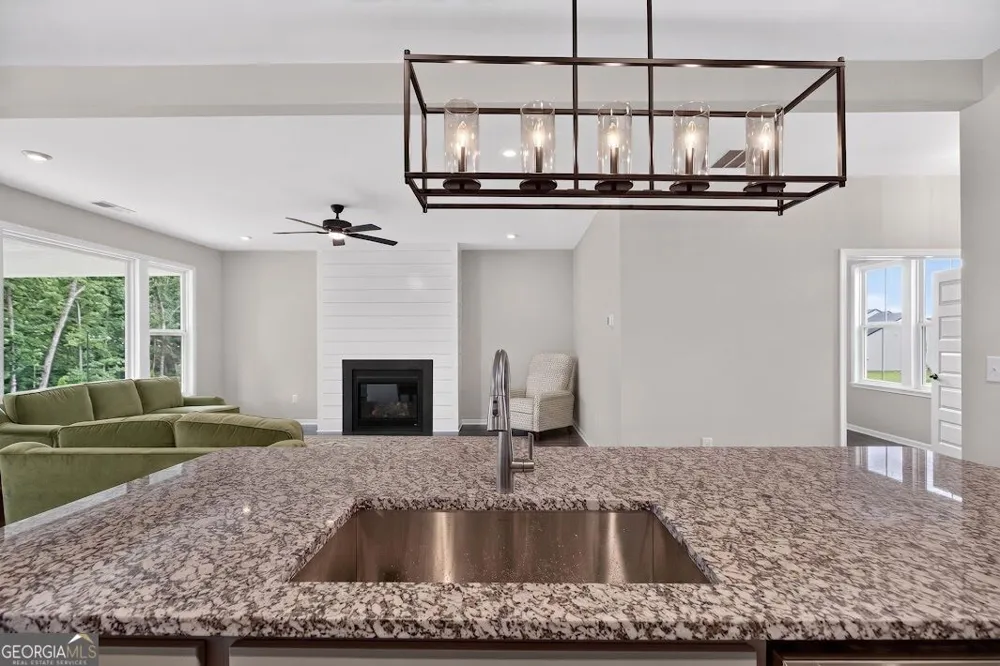 180 Pickens Bluff LN Hiram, GA 30141